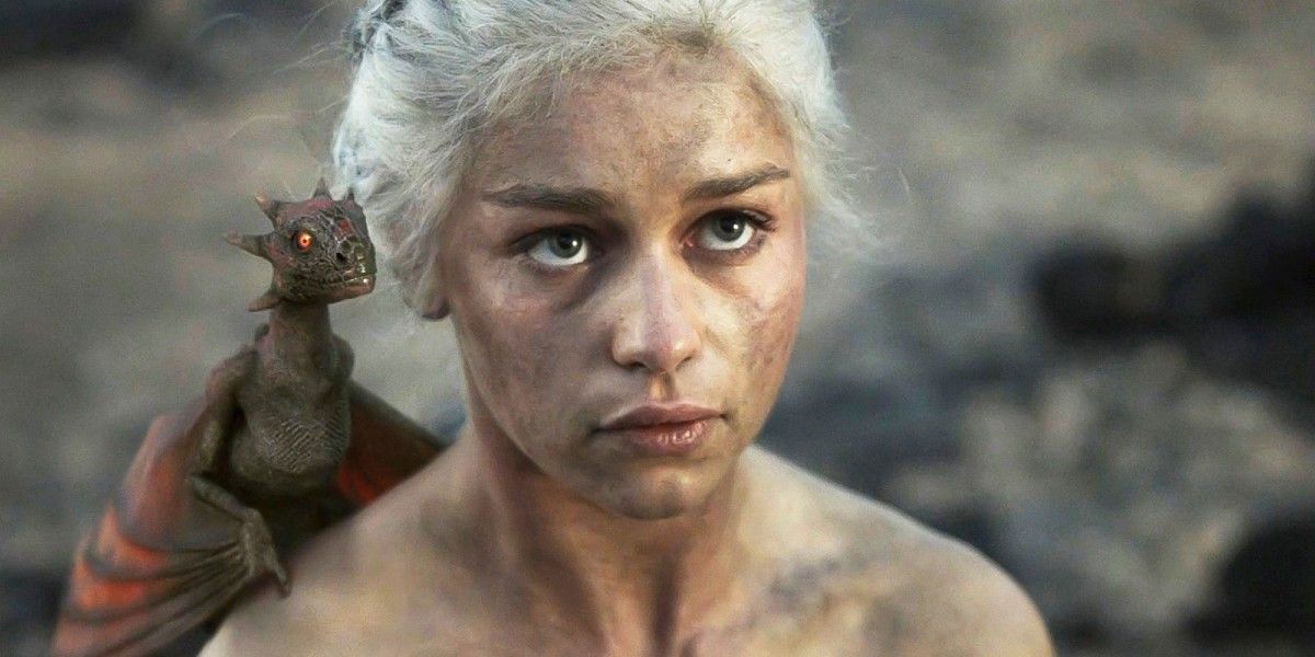 Nude Pictures Of Emilia Clarke cult gif