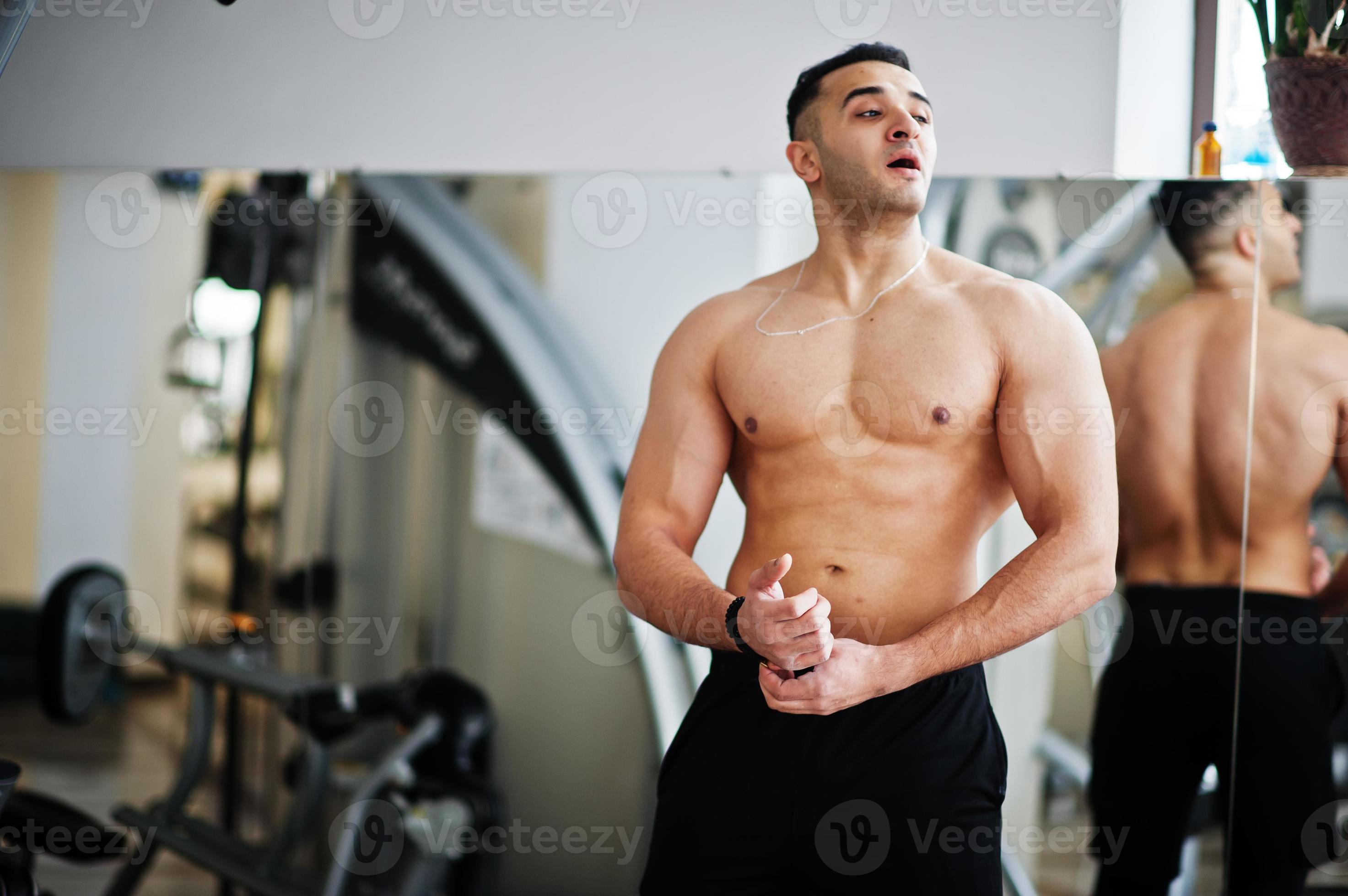 arbnor thaqi recommends Men Naked In The Gym