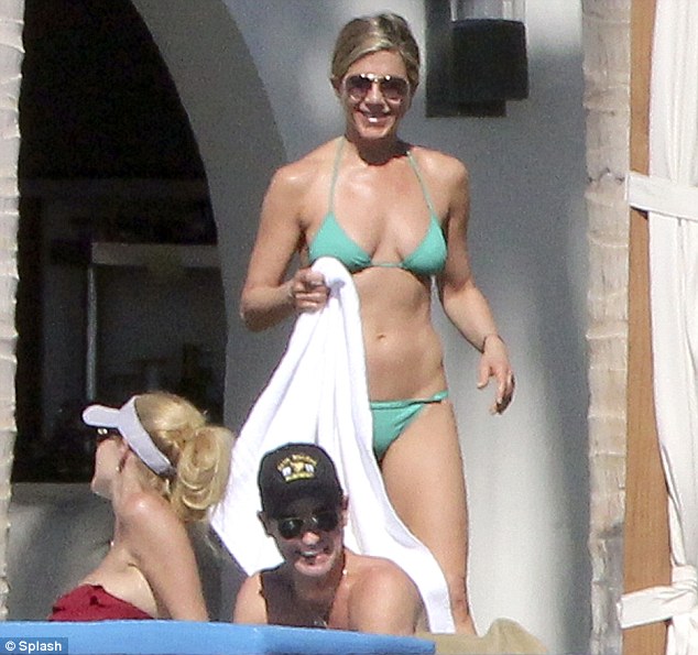 bernard djunaedi add jennifer aniston camel toe photo