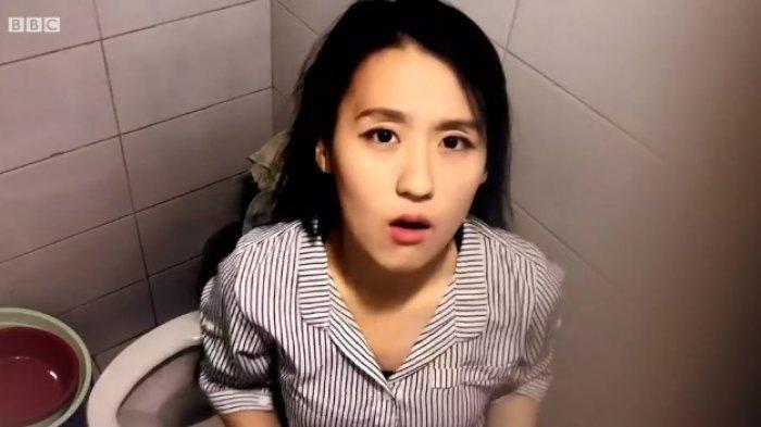 amelia nurriza recommends ngintip di toilet umum pic