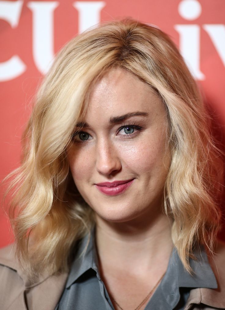 amanda pisano share ashley johnson hot photos