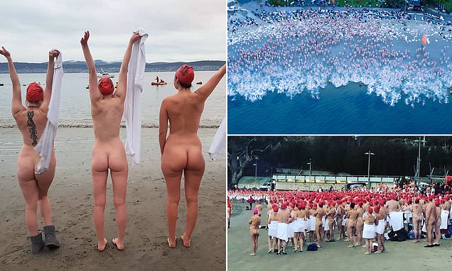 nude female swimmers