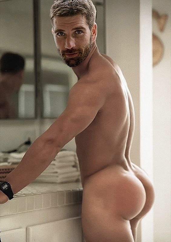 andy carstensen recommends nude guy butt pic