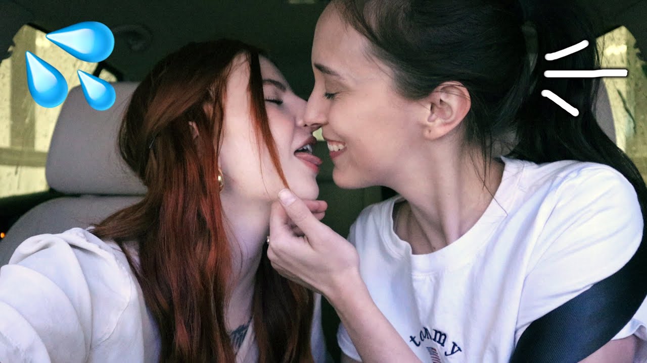 dhianne cruz recommends lesbians making out videos pic