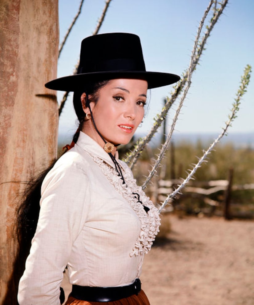 adrian cobos recommends linda cristal hot pic