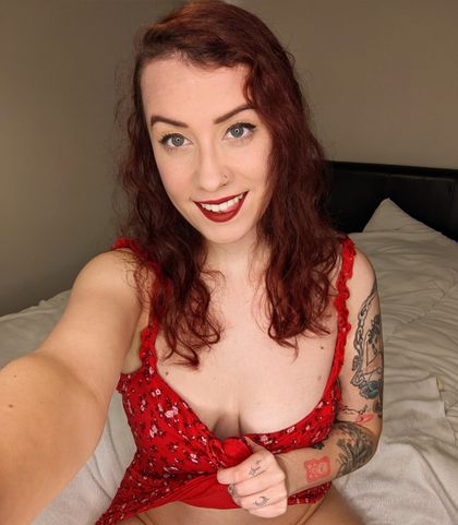 avery rowan share redhead onlyfans photos