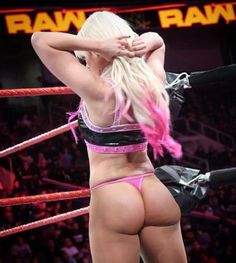 Sexiest Alexa Bliss bee escort