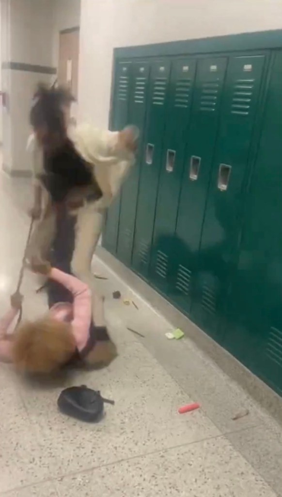 Teacher Fights Student Over Phone Video Uncut Version girl position