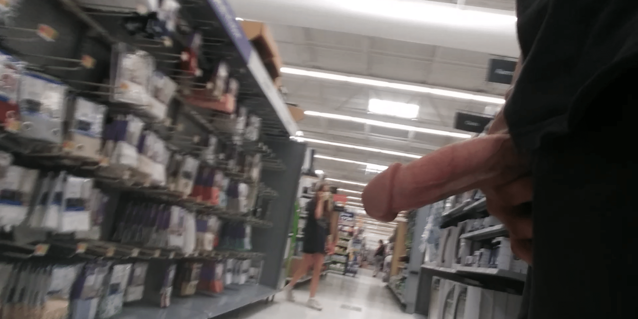 ann devenay recommends Women Flashing At Walmart